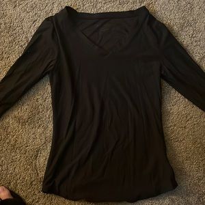 XS/CH black under armor long sleeve.